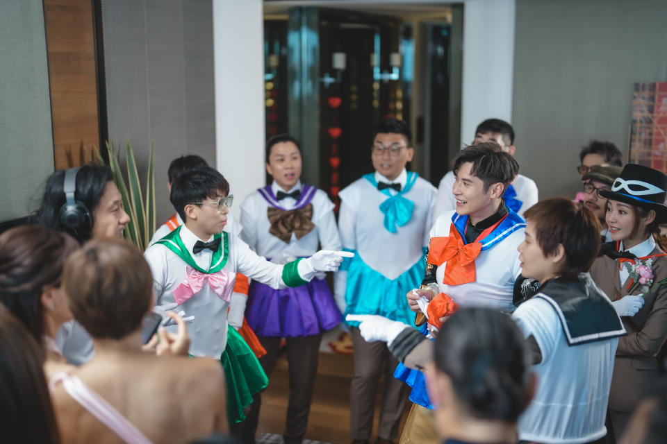一班兄弟扮美少女戰士玩Game接新娘。