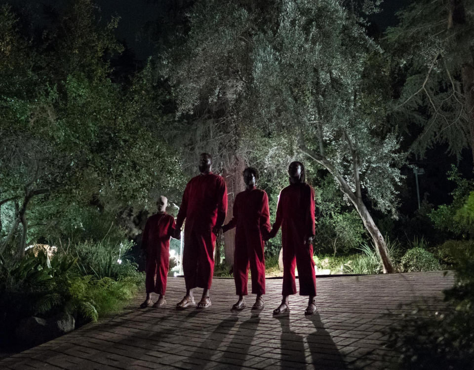 En esta imagen proporcionada por Universal Pictures una escena de la película de Jordan Peele "Us". Un nuevo reporte señala que la industria ha mejorado en cuanto a diversidad pero todavía se requieren más avances. En las películas más populares de 2019 los protagonistas fueron más diversos que en años anteriores. (Claudette Barius/Universal Pictures via AP)