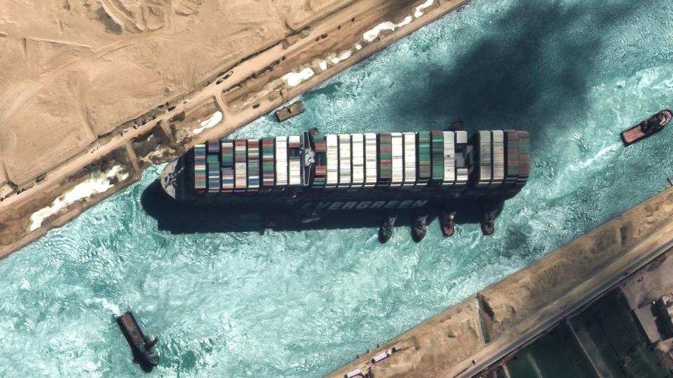 Das auf Grund gelaufene Containerschiff «Ever Given» blockierte sechs Tage lang den Suezkanal.