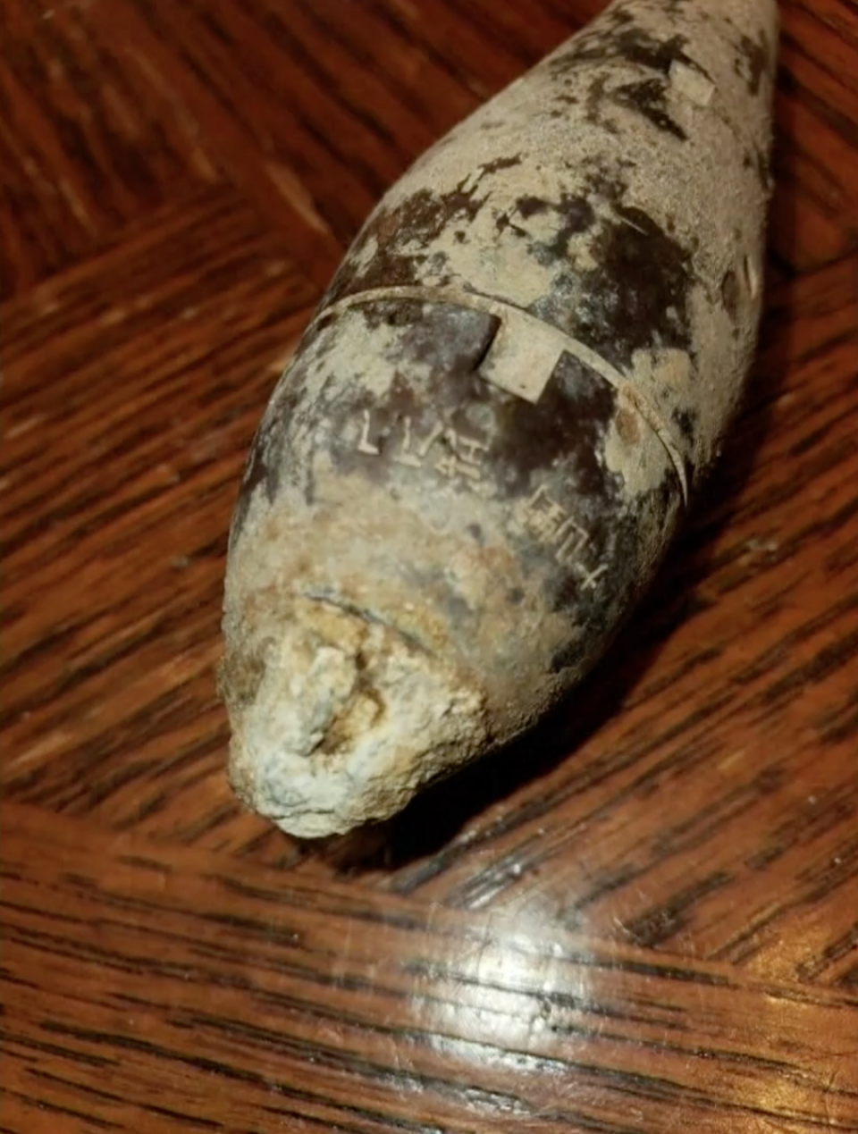 <p>A Missouri couple discovered this Japanese bomb in their garden, which dated back from the Second World War. </p> (NBC News)