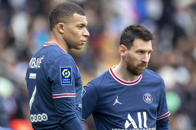 Kylian Mbappé y Lionel Messi, compañeros del PSG