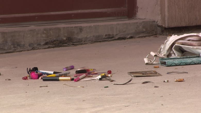 Teen girl beaten in downtown Winnipeg taken off life-support