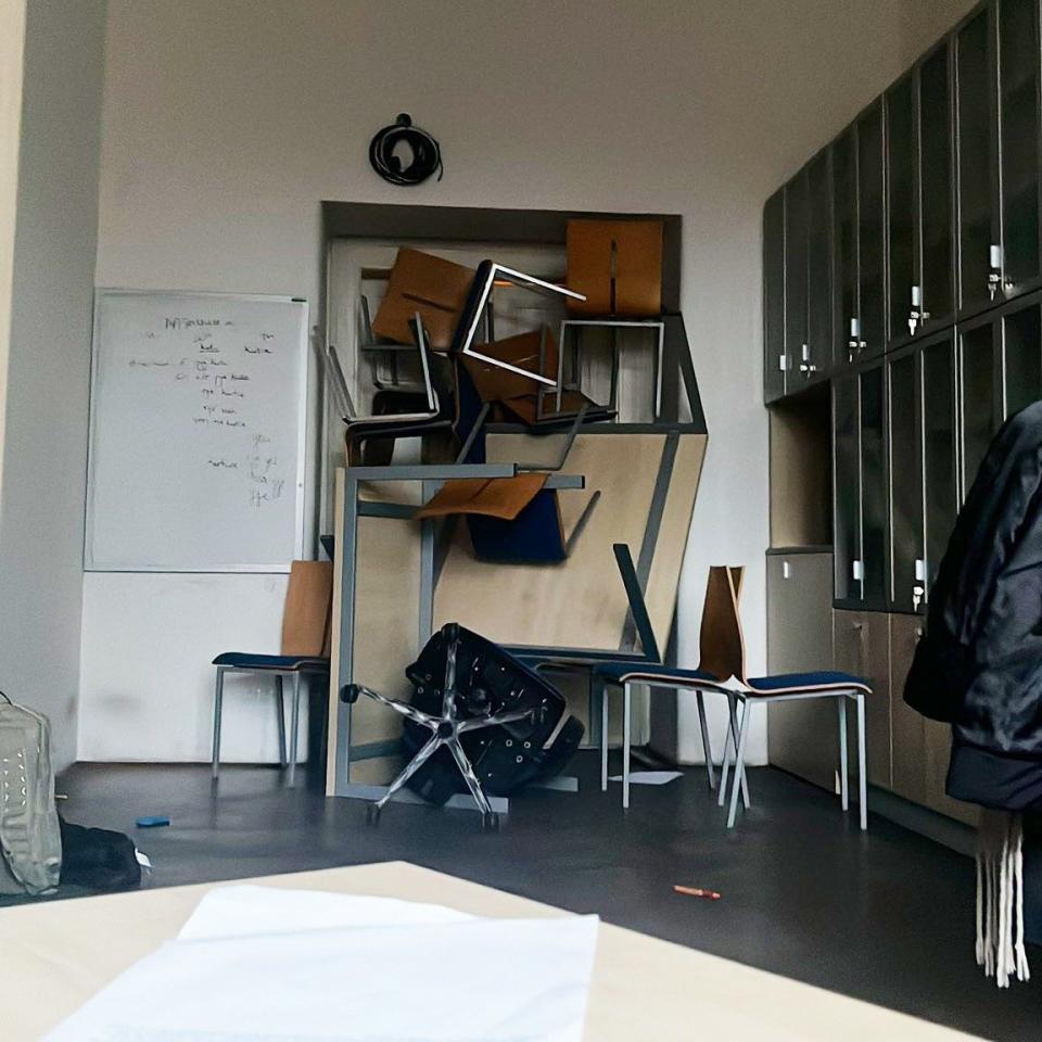 Jakob Weizman tweeted this photo of a barricaded classroom door