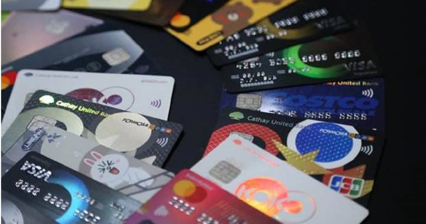 八大發卡行信用卡2021年刷逾2.5兆元。（圖／資料照）