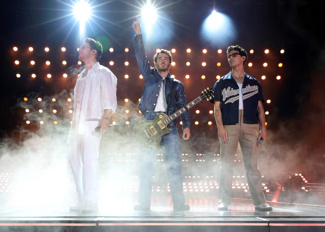 Jonas Brothers Tour Song List 2025: Unforgettable Hits Revealed!