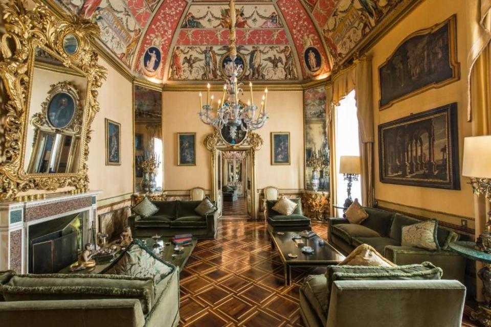 10) Residenza Ruspoli Bonaparte