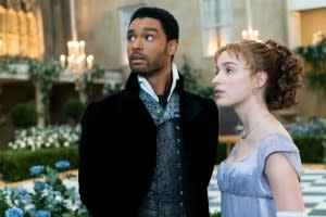 Bridgerton's Phoebe Dynevor and Rege-Jean Page 'Check In With Each Other a Lot' While Awaiting Season 2 News