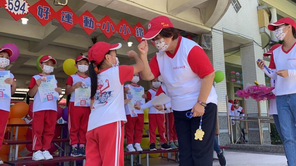 羅東鎮立幼兒園畢業生系列活動之一「５４９好運動，小小鐵人大挑戰」重磅登場。（羅東鎮公所提供）