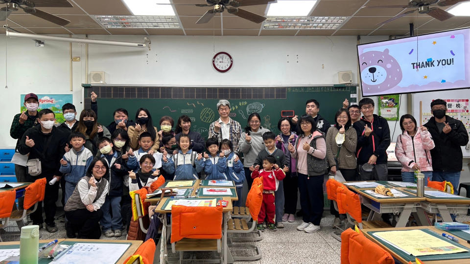 寒流下雨之夜不減親師溫度的慈大附小學校日