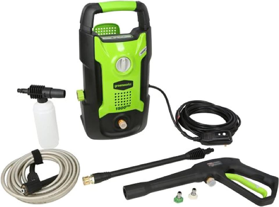 Greenworks 1600 PSI 13 Amp 1.2 GPM Pressure Washer. Image via Amazon.