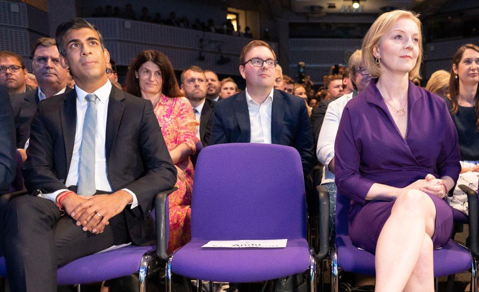 New Conservative Party leader and Britain's Prime Minister-elect Liz Truss (R) and Britain's former Chancellor of the Exchequer and a contender to become the country's next Prime Minister and leader of the Conservative party Rishi Sunak (L) during the announcement of the winner of the Conservative Party leadership contest in central London on September 5, 2022. - Truss is the UK's third female prime minister following Theresa May and Margaret Thatcher. The 47-year-old has consistently enjoyed overwhelming support over 42-year-old Sunak in polling of the estimated 200,000 Tory members who were eligible to vote. (Photo by Stefan Rousseau / POOL / AFP) (Photo by STEFAN ROUSSEAU/POOL/AFP via Getty Images)