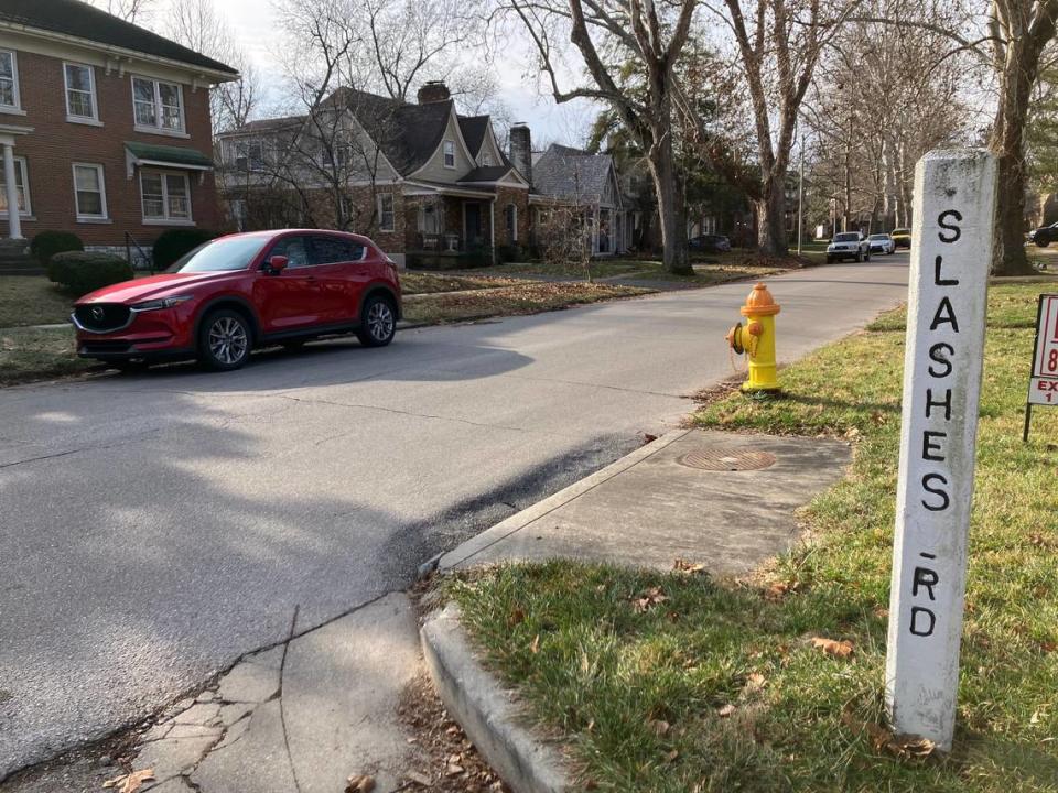 Proponents Of An Overhaul Of Lexington’s Zoning Ordinances Say The Changes Would Allow For Different Types Of Housing And Neighborhood Businesses That Were Once Found In Many Older Lexington Neighborhoods Such As Chevy Chase. Slashes Road In Chevy Chase Has Single-Family Homes As Well As Four-Plex Apartments.