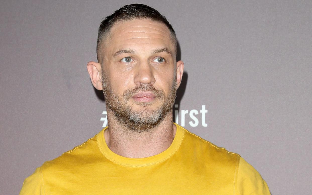 Ein Stunt-Double braucht Tom Hardy wohl nur selten: Wie sportlich der Marvel-Star wirklich ist, stellte er nun einmal mehr unter Beweis. (Bild: 2021 Getty Images/Tristan Fewings)