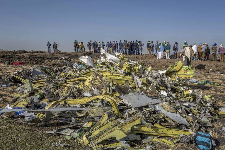 Restos del Boeing 737-Max 8 que se estrelló en Etiopía
