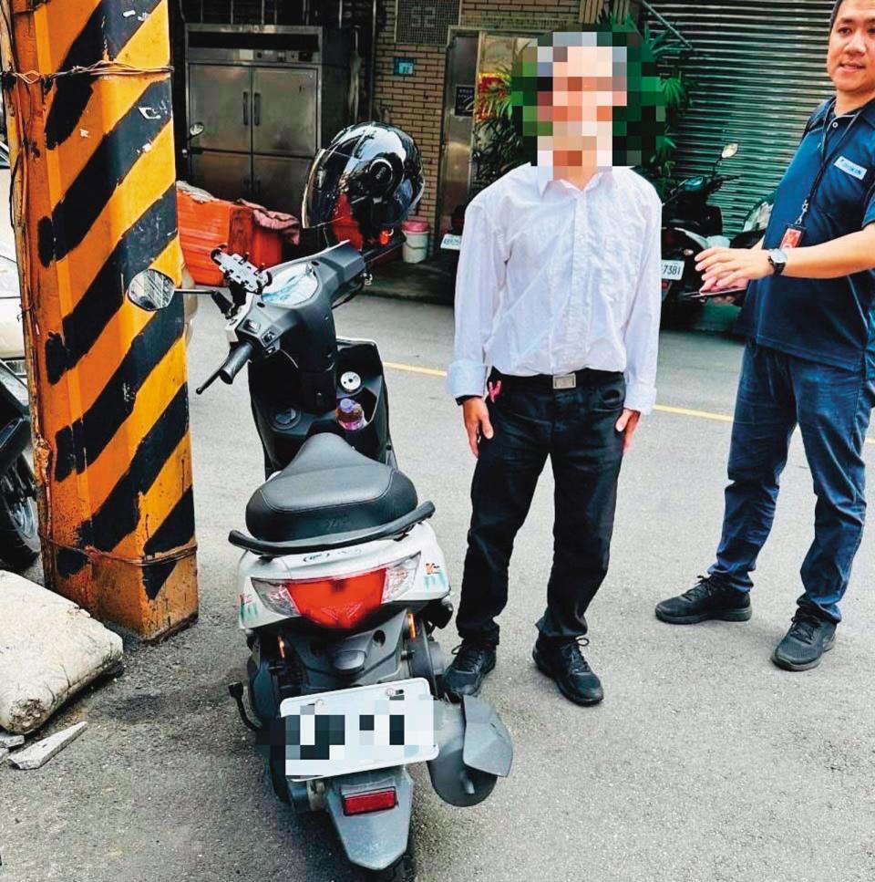警方先逮捕李姓車手（左），再以他為餌誘抓到陳鑒。（海山分局提供）