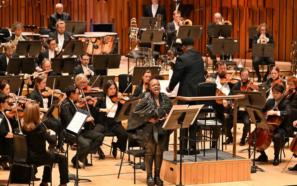 André J Thomas conducts the LSO at the Barbican Hall - Mark Allan