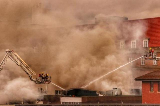 Emergency services attended a building fire on Carliol Square, in Newcastle, at about 6:45pm yesterday (June 29) evening, with smoke from the huge blaze seen for miles Credit: NORTH NEWS <i>(Image: North News)</i>