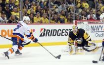 Apr 16, 2019; Pittsburgh, PA, USA; New York Islanders right wing Jordan Eberle (7) shoots againstPittsburgh Penguins goaltender Matt Murray (30) during the third period in game four of the first round of the 2019 Stanley Cup Playoffs at PPG PAINTS Arena. The Islanders won the game 3-1 and swept the series four games to none. Mandatory Credit: Charles LeClaire-USA TODAY Sports