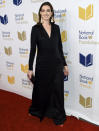 <p>Au weia: Die National Book Awards in New York besuchte Anne Hathaway in diesem Trauerspiel von Halston Heritage als wandelndes Klischee des langweiligen Bücherwurms. Ganz anders als … (15. November 2017, Bild: AP) </p>