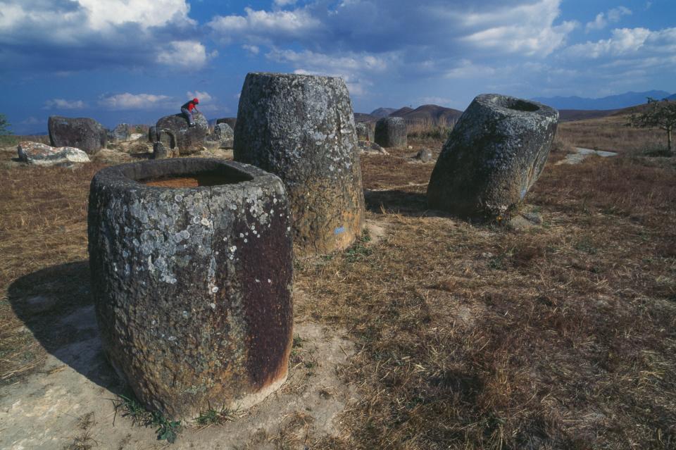 Tinajas megalíticas de Xieng Khuang (Laos)