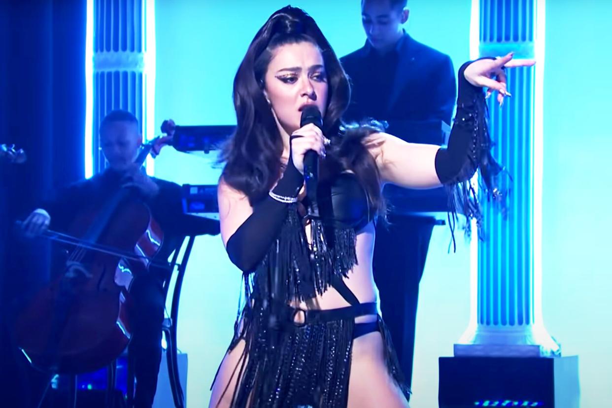 Charli XCX: Baby Live SNL