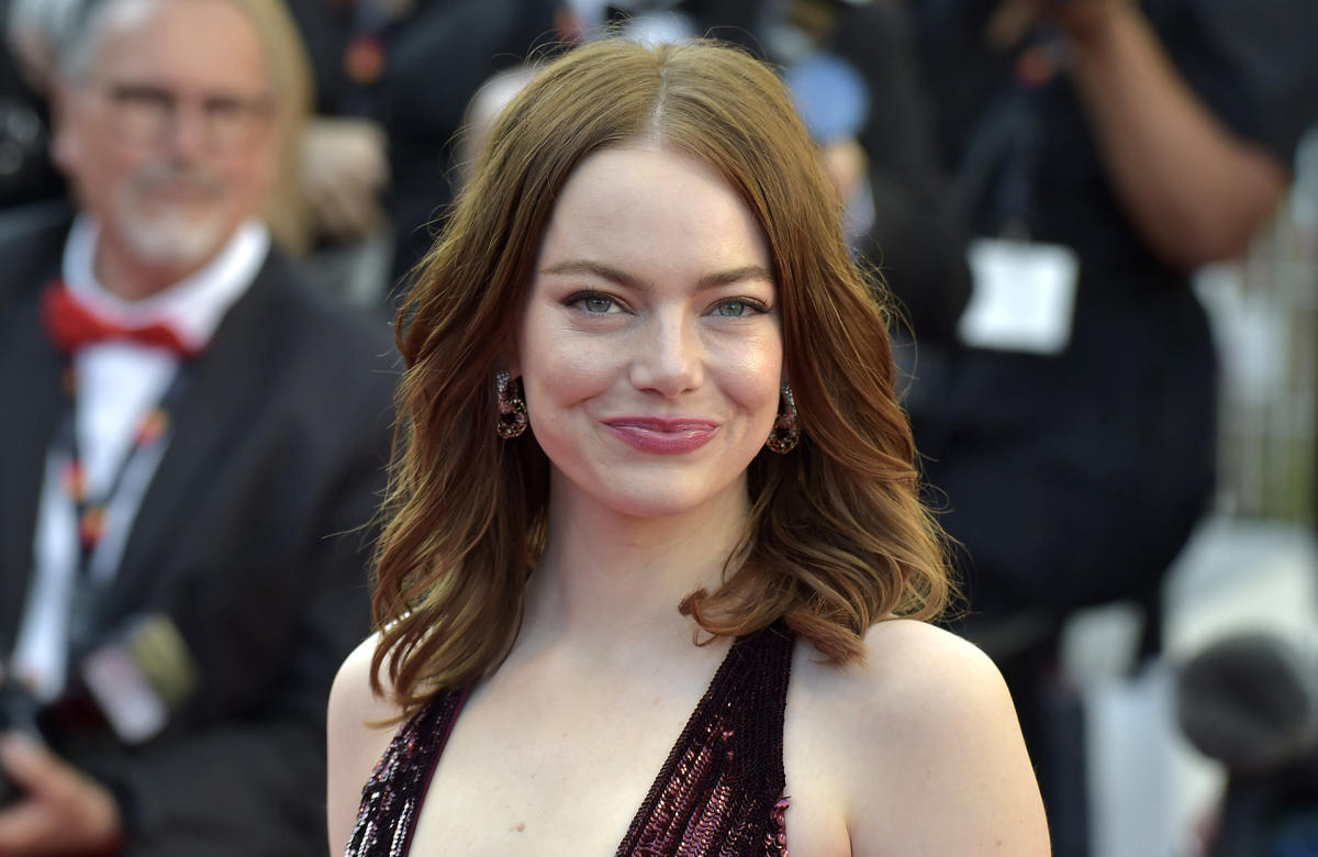 Emma Stone Ditches This Popular Color