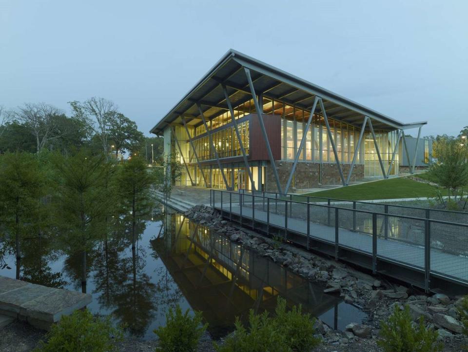 Hillary Rodham Clinton Children's Library and Learning Center: Little Rock, Arkansas