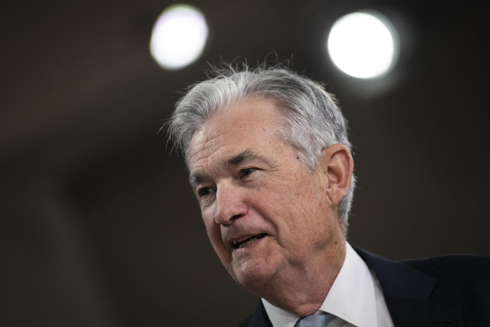 WASHINGTON, DC - 14 Ekim: ABD Merkez Bankası Başkanı Jerome Powell, IMFC'nin (Uluslararası Para ve Finans Komitesi) IMF ve Dünya Bankası Yıllık Toplantıları'nda IMF merkezinde, 14 Ekim 2022'de Washington DC'deki bir toplantıya katılıyor. Bakan Yellen, günün ilerleyen saatlerinde bir basın toplantısı düzenleyecek ve soruları yanıtlayacak. (Fotoğraf: Drew Angerer/Getty Images)