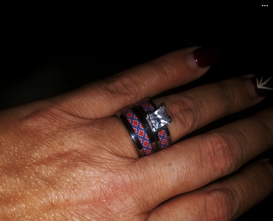 A wedding ring with the Confederate flag