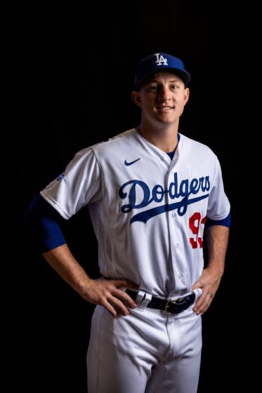 PHOENIX, ARIZ. - FEBRUARY 20: Los Angeles Dodgers pitcher Brett De Geus