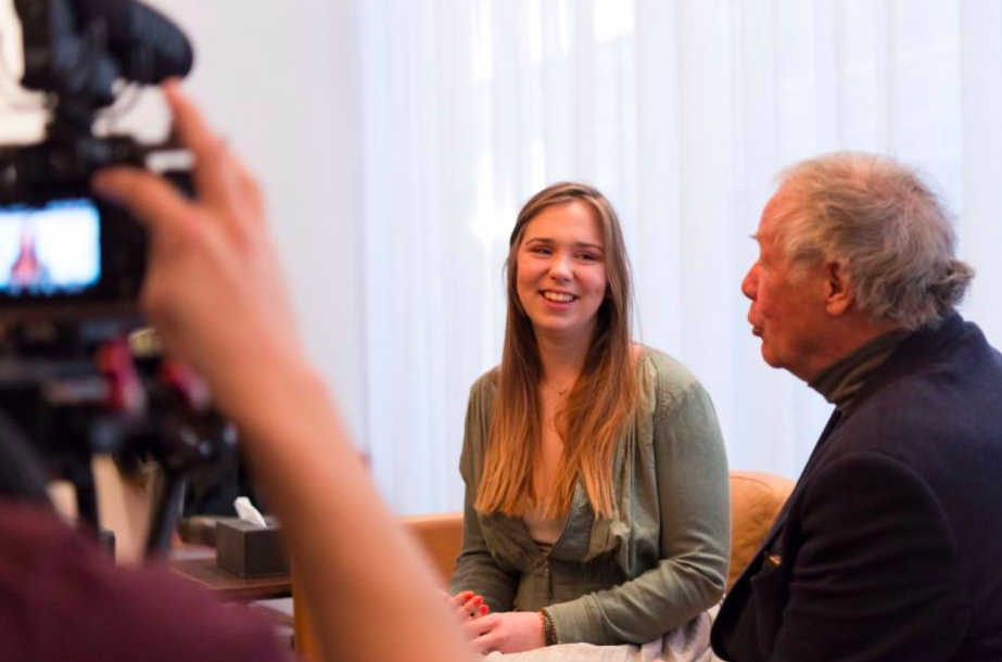 The teenager bought her very first ticket on her 18th birthday. (Photo: Loto Quebec)