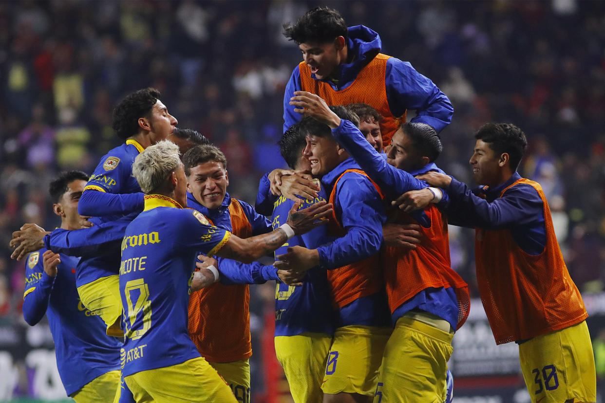 América festejando su victoria ante Tijuana en la Liga MX. (Gonzalo González/Jam Media/Getty Images)