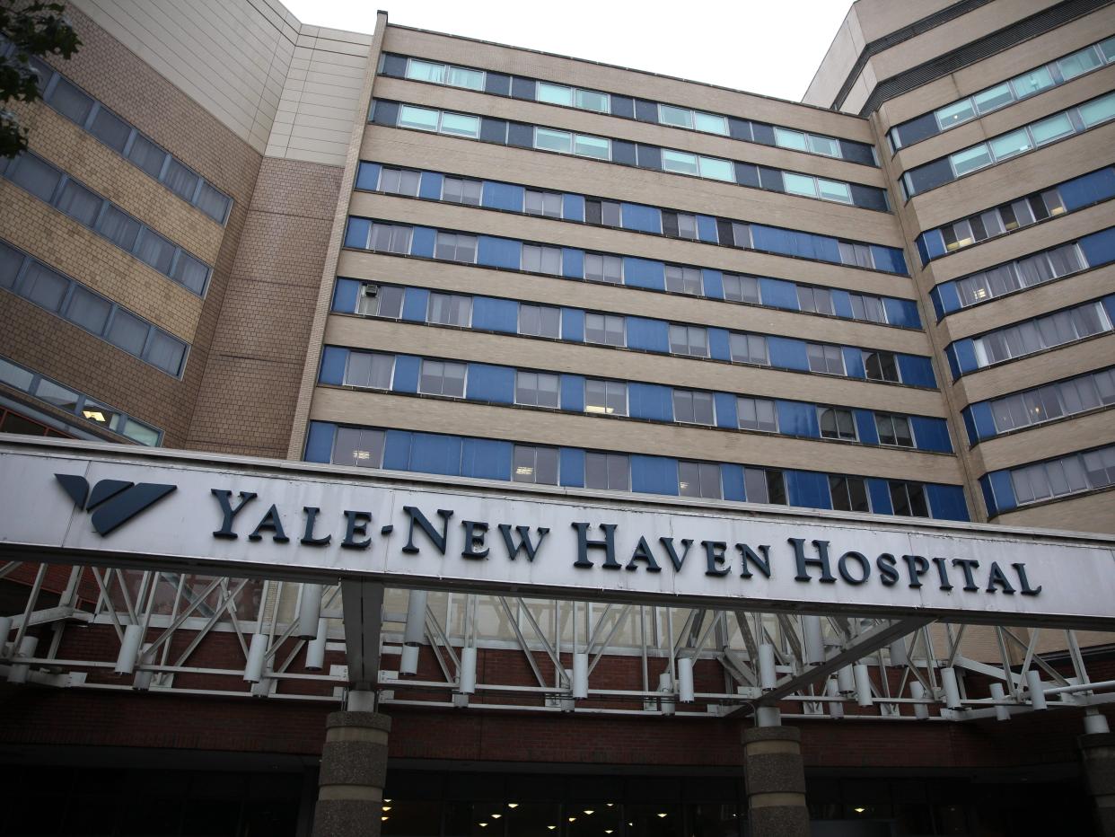 Yale-New Haven Hospital entryway