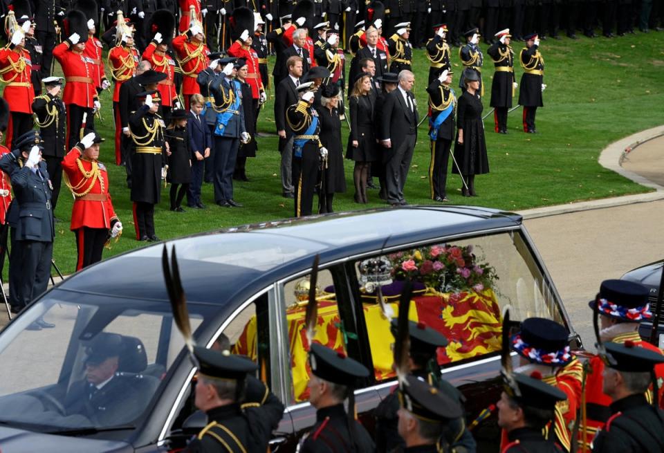 Members of the royal family pay their respects to the Queen. (REUTERS)