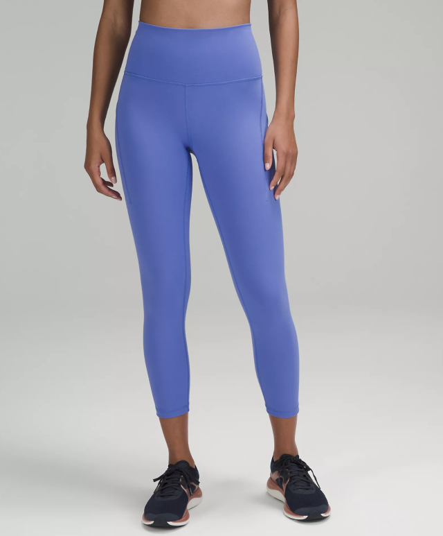 Hooray for the Constantly Hard Nipples Club! They finally added removable  cups to the Reversible Align Bra. It's in Asia Fit too. Seen on the HK  website. : r/lululemon