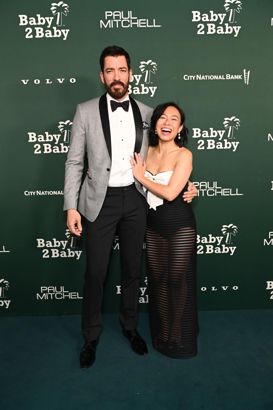 WEST HOLLYWOOD, CALIFORNIA - NOVEMBER 11: (L-R) Drew Scott and Linda Phan attend 2023 Baby2Baby Gala Presented By Paul Mitchell at Pacific Design Center on November 11, 2023 in West Hollywood, California. (Photo by Araya Doheny/Getty Images for Baby2Baby)