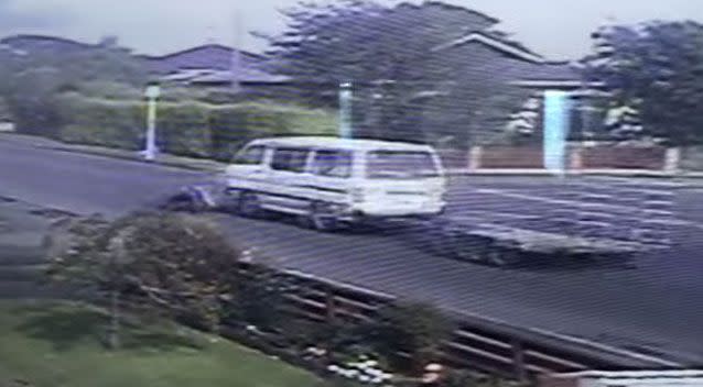 The driver narrowly misses being hit by the van. Photo: Youtube/Dr1fto