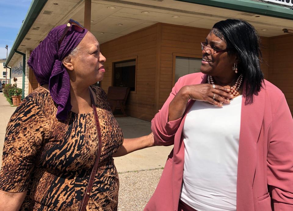 Carolyn White-Mosley, right, speaks with her friend Carol Adams-Means on March 28, 2023, after having lunch at a diner in Gatesville. White-Mosley had a closed-door meeting that morning with a member of the parole board, where she argued against the release of Marcus McTear, the man who killed her daughter.