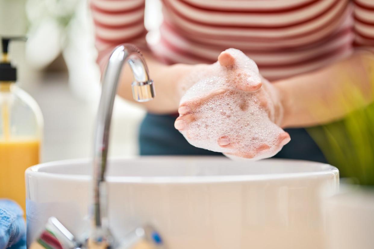 ¿Sabemos lavarnos correctamente las manos?. Foto: Yuganov Konstantin/Shutterstock