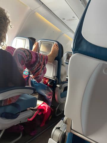 <p>Eade Bengard</p> Sarah Bengard, who goes by the username @eade_bengard, posted a photo on X that her brother sent her of a woman with no shoes on his flight to Hawaii