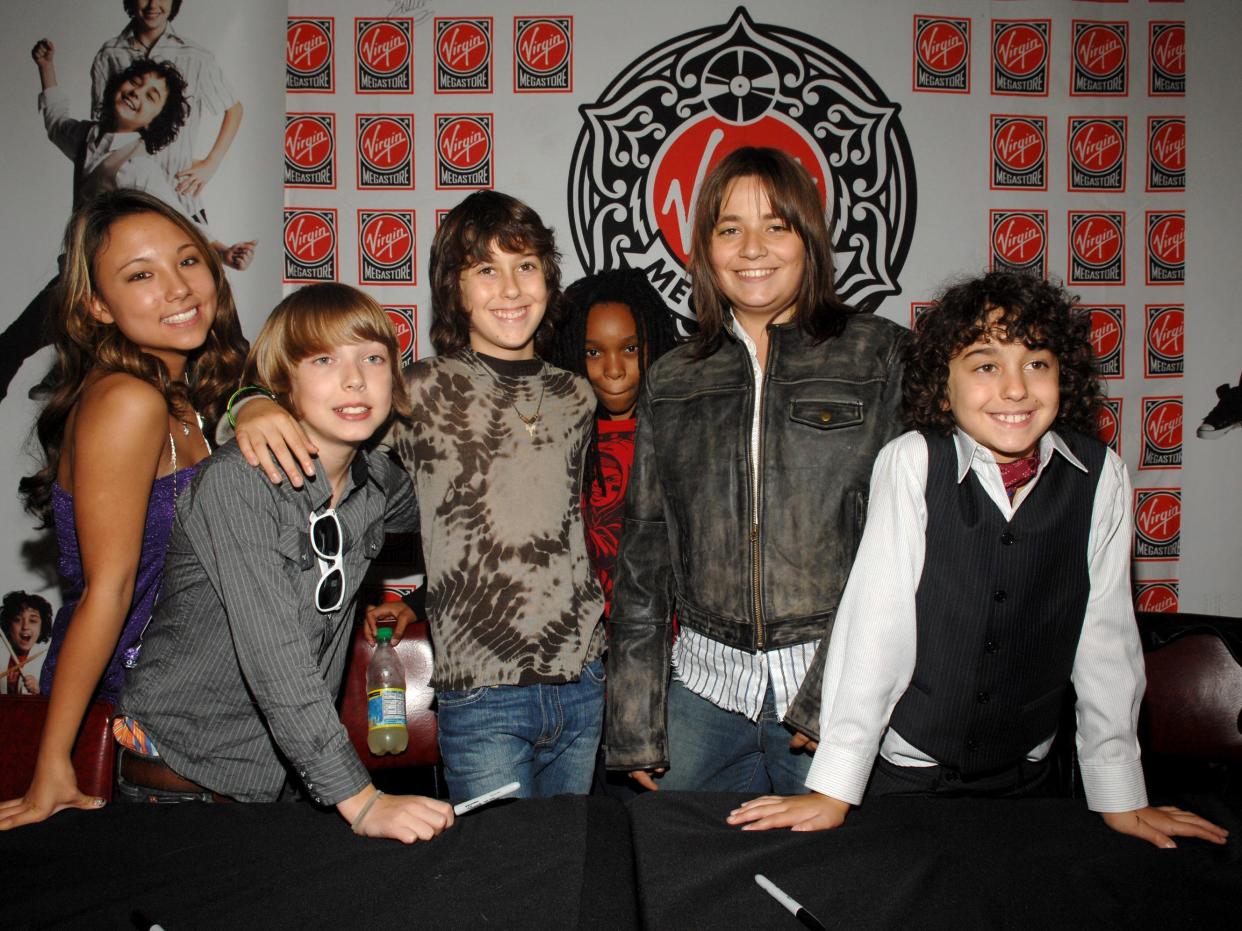 the cast of the naked brothers band signing cds in 2007