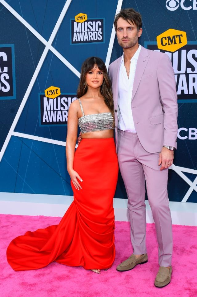 Maren Morris Sparkles in Crystal Bralette & Pointy Heels at CMT Awards 2022  Red Carpet