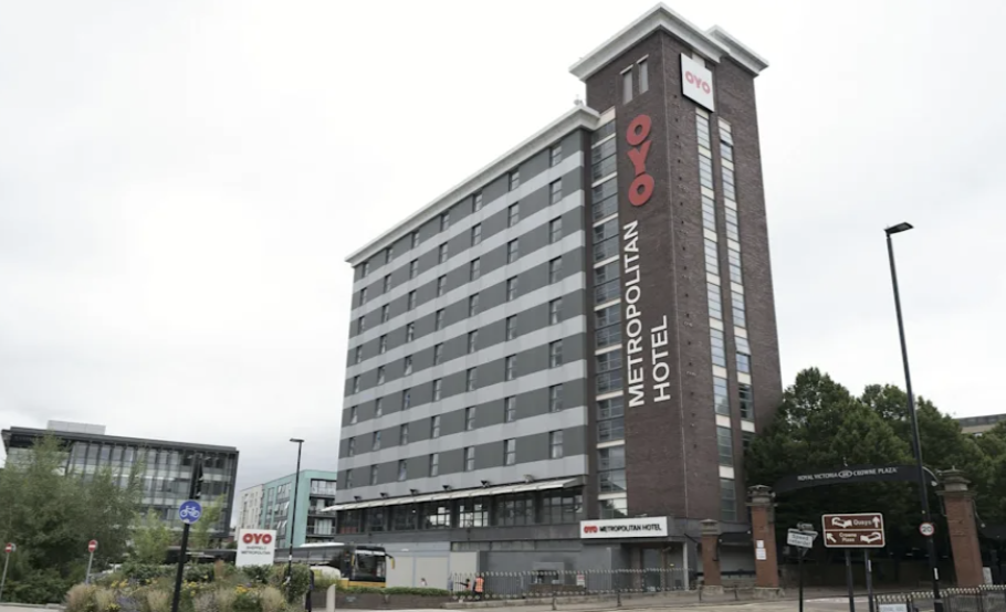 Mohammed Munib Majeedi fell from a window of the Sheffield Metropolitan Hotel.