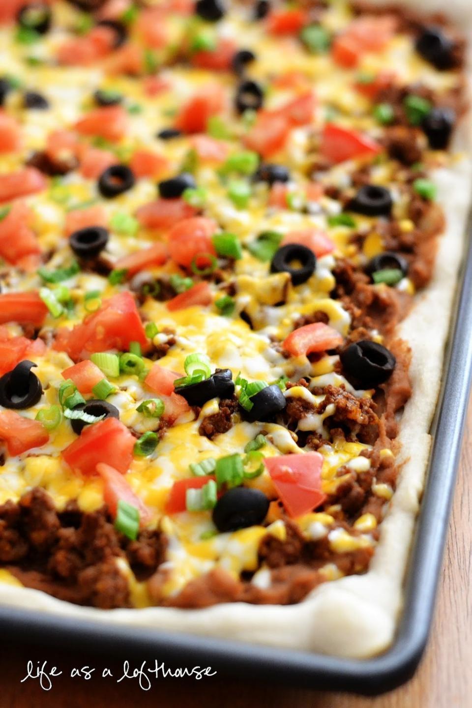 sheet pan taco pizza