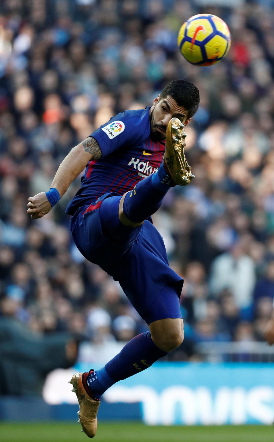 <p>Soccer Football – La Liga Santander – Real Madrid vs FC Barcelona – Santiago Bernabeu, Madrid, Spain – December 23, 2017 Barcelona’s Luis Suarez in action REUTERS/Juan Medina </p>