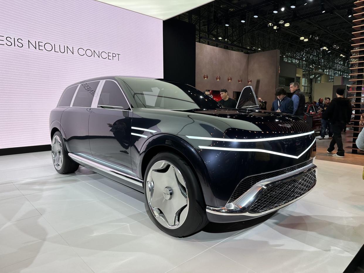 genesis neolun concept