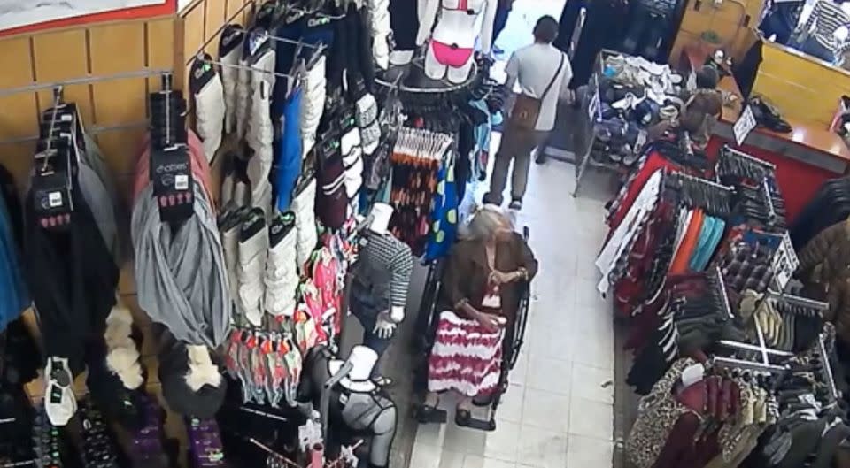 The thief fled the store with the elderly woman's cash. Photo: New York Post