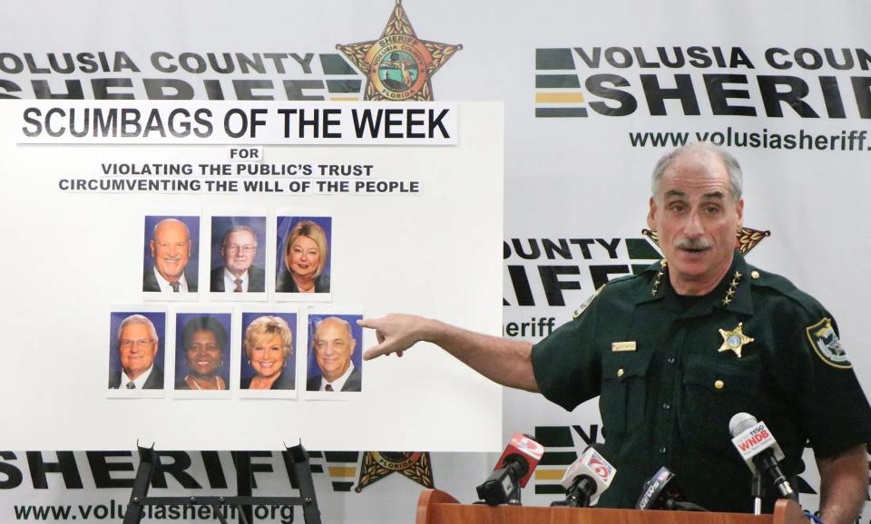 Volusia County Sheriff Mike Chitwood points to County Council members and the county attorney during a news conference to discuss the Volusia County Council's vote in 2018 to challenge Amendment 10, which gives the sheriff more authority. [News-Journal/David Tucker]