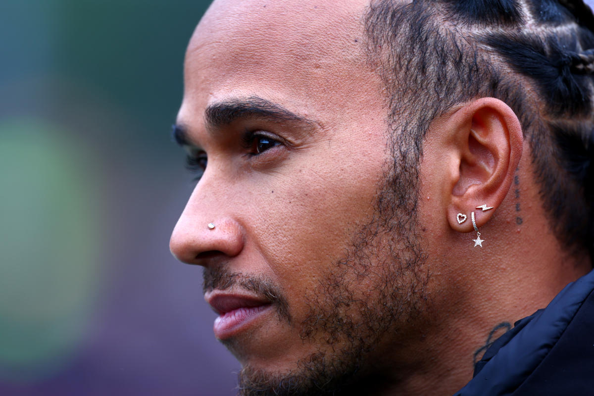 Lewis Hamilton veut que les “ vieilles voix ” soient retirées de la F1 après les insultes raciales de Nelson Piquet