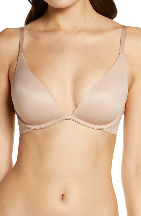 18) Liquid Touch Lightly Lined Plunge Bra